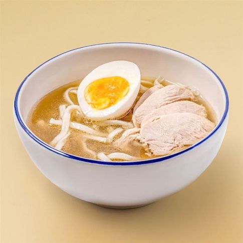 Куриный бульон с яйцом