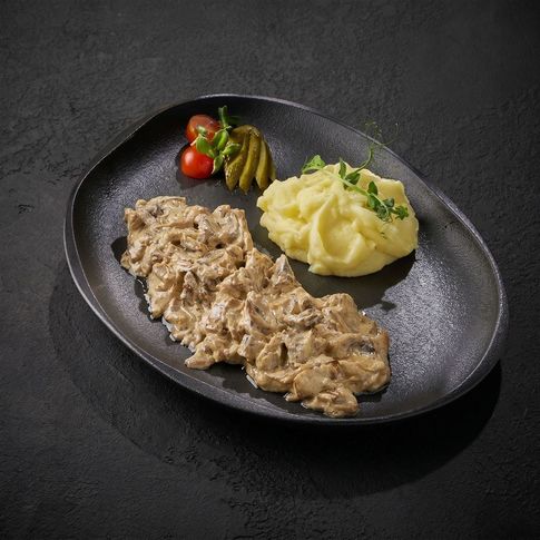 Бефстроганов с картофельным пюре