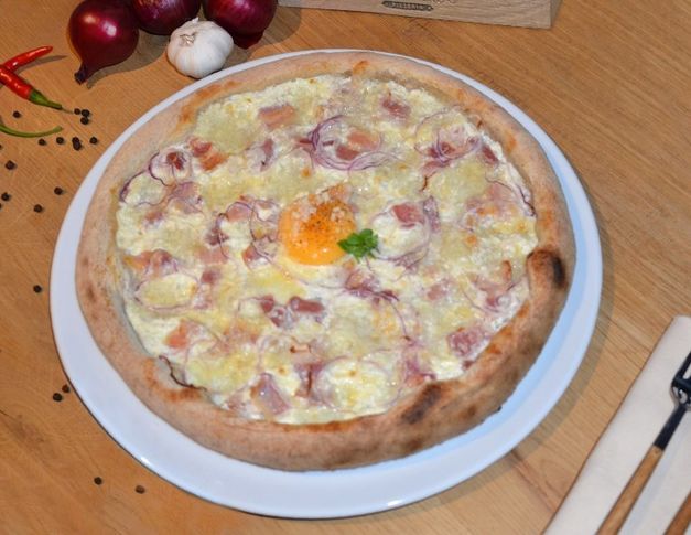Камут Пицца Карбонара
