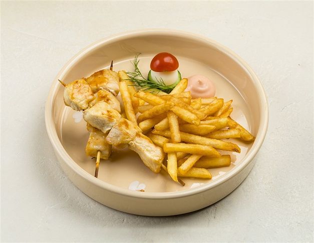 Шашлычок из куриного филе на шпажке