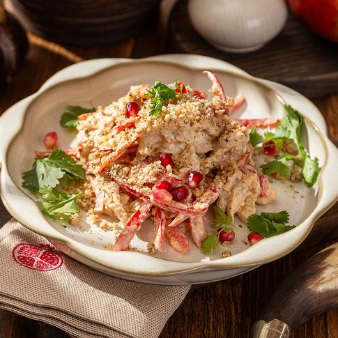 Салат грузинский с курицей