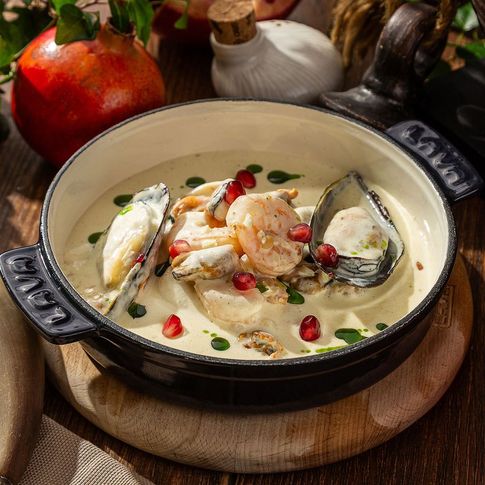 Шкмерули с морепродуктами