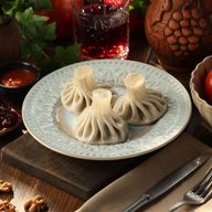 Хинкали с говядиной, свининой и кинзой