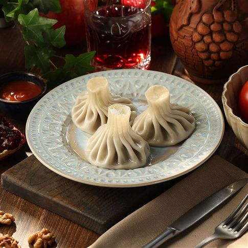 Хинкали с говядиной, свининой и кинзой