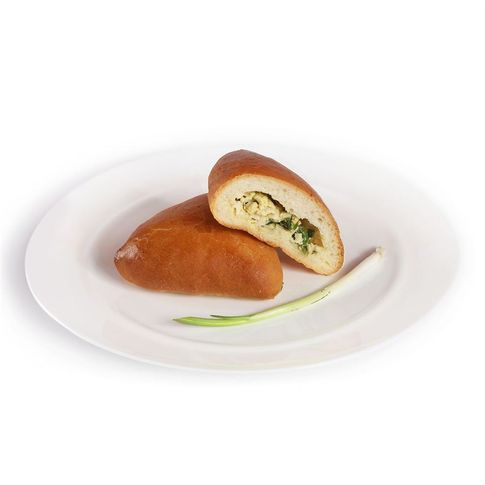 Пирожок с луком и яйцом