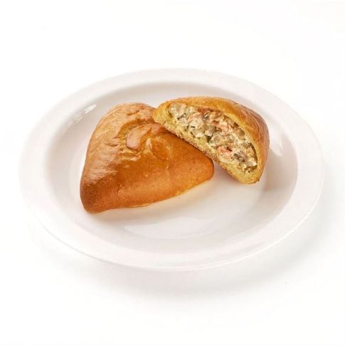Пирожок с курицей и грибами