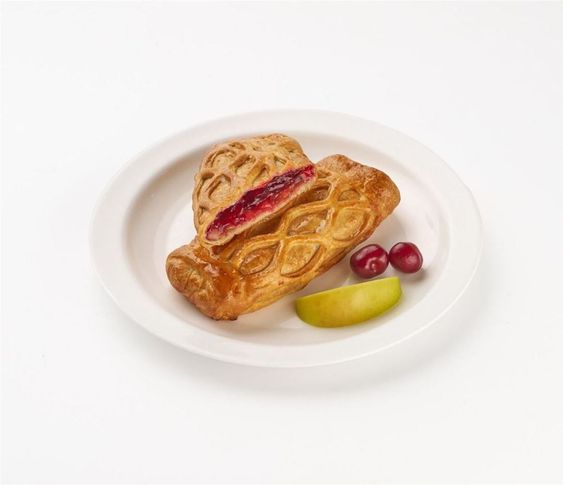 Штрудель с вишней и яблоком