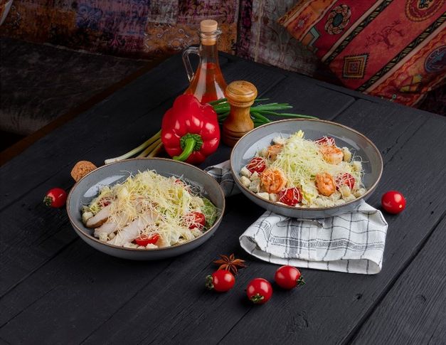 Салат Цезарь с курицей