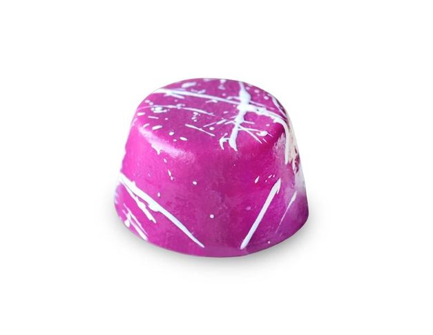 Пирожное "Черная смородина"