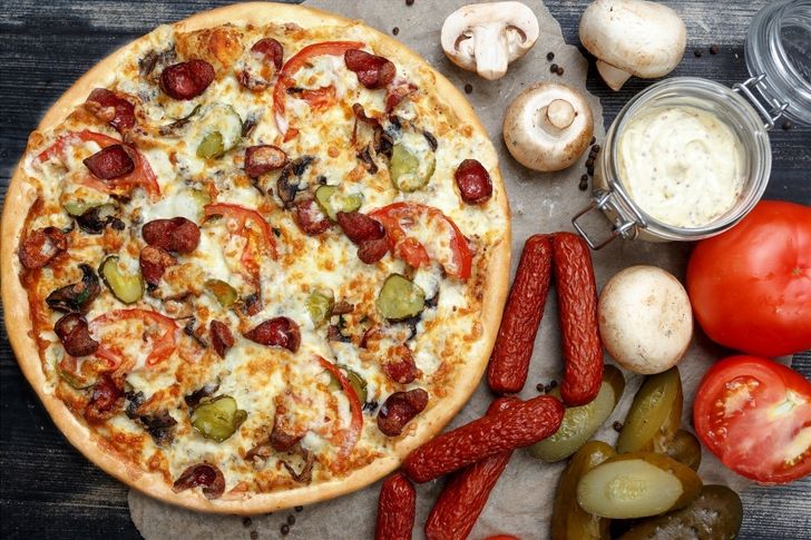 Пицца «Охотничья» 31 см т/т в подарок по промокоду