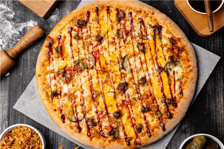 Пицца «Чизбургер барбекю» 31 см т/т в подарок по промокоду