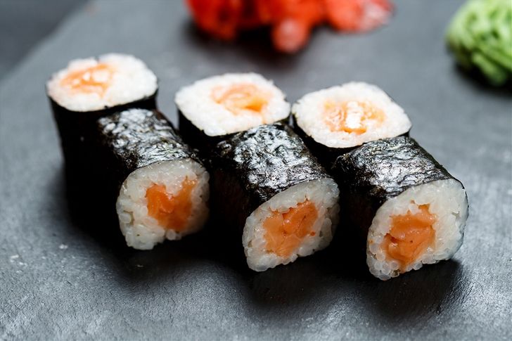 «Сяке маки ролл» в подарок по промокоду