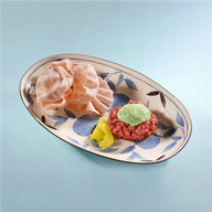 Тартар из говядины с дайконом и васаби