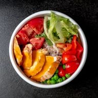 Боул с курицей в соусе спайси манго 