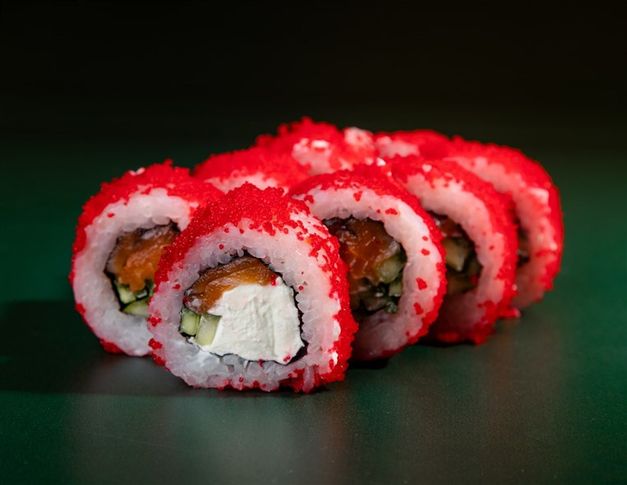 Ролл Калифорния с лососем