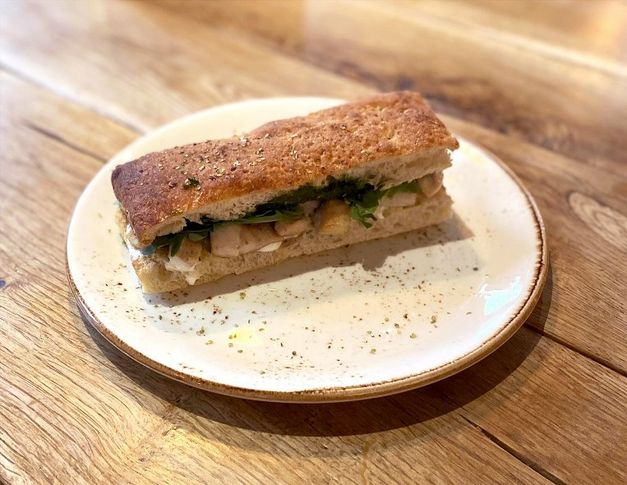 Панини Полло и Песто