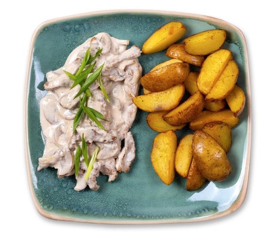 Свинина в сливочно-грибном соусе