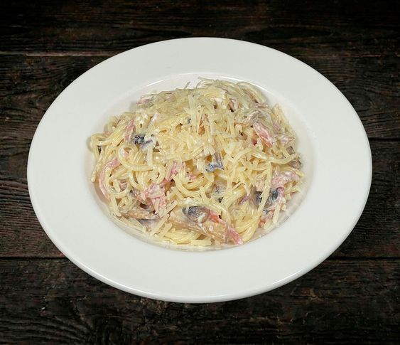 Паста с грибами и ветчиной