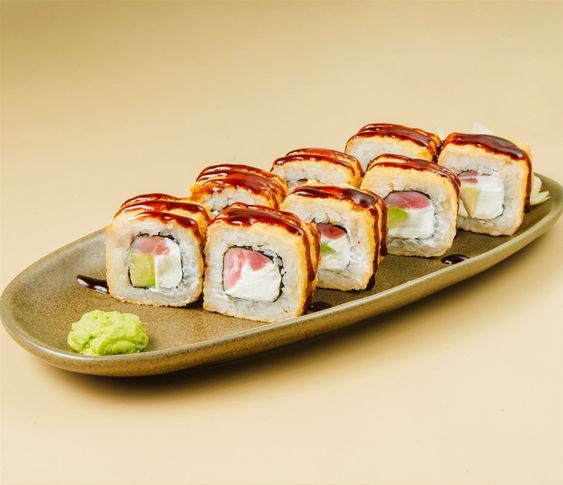 Ролл с тунцом темпура
