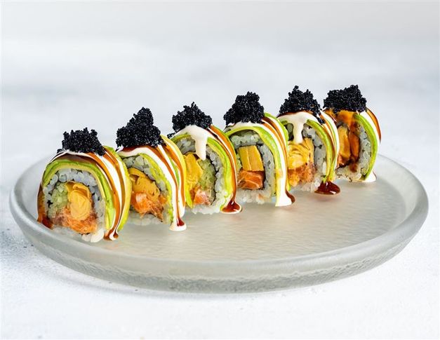 Авокадо ролл со спайси лососем