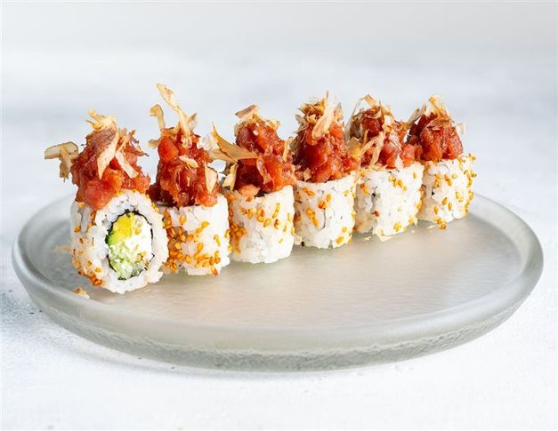 Ролл с тар-таром из тунца