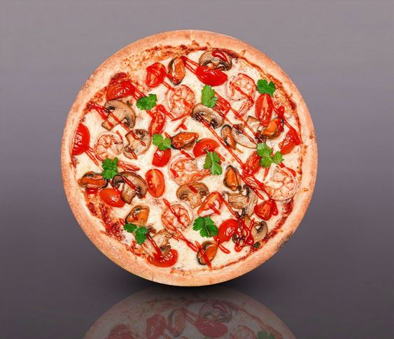 Том Ям с зеленью и шрирачей