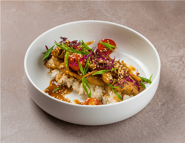 Свиная вырезка с вешенками и японским рисом